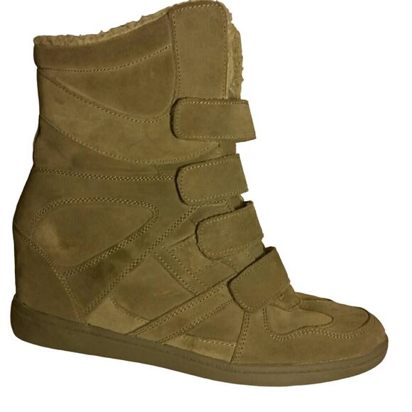 Sketchers Gray Faux Fur Lined Boot. 11M - Picture 1 of 6